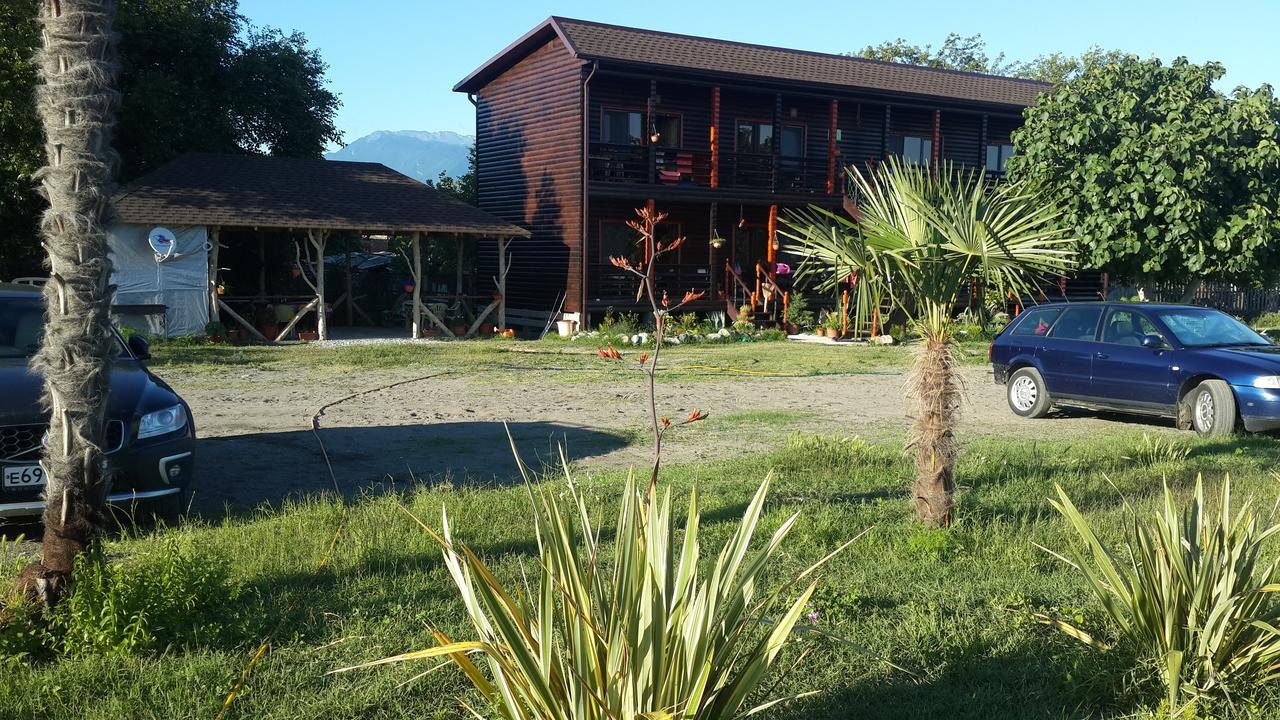 Black-House Pizunda Exterior photo